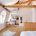 Wonderful Near Champs-elysees Apartament